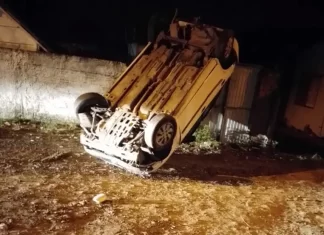 Homem é preso após série de crimes em Turvo, incluindo dano a Delegacia de Polícia e furto de retroescavadeira