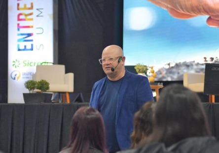 CDL de Sombrio promove mega evento com palestra de Beto Bom Dia