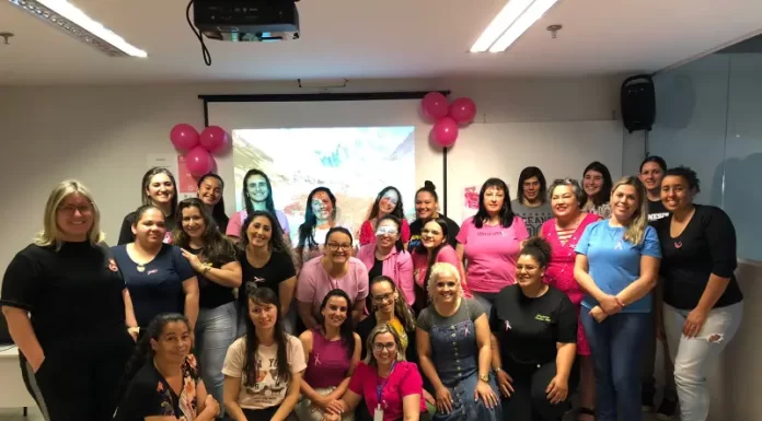 Universidade Unopar de Sombrio realiza palestra sobre prevenção ao câncer de mama