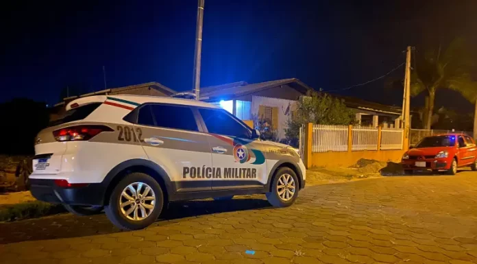 Homem é ferido com facão apos tentar invadir casa em Sombrio