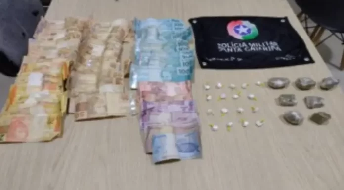 Casal é preso em flagrante por tráfico de drogas em Praia Grande