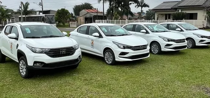 Santa Rosa do Sul acrescenta cinco novos veículos à frota municipal