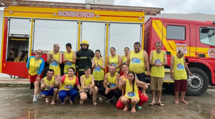 Bombeiros realizam programa Golfinho com alunos da APAE de Jacinto Machado