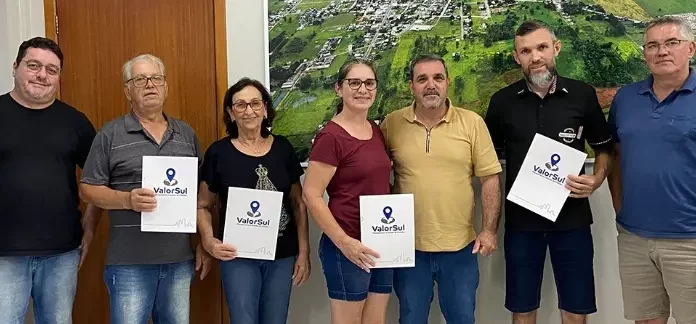 Santa Rosa do Sul chega a mil matrículas de propriedade entregues ao seus proprietários