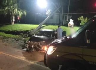 Acidente em Turvo: Veículo colide em poste e deixa duas mulheres feridas