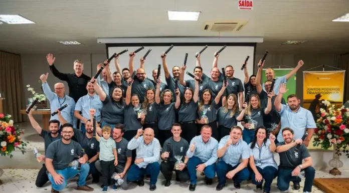 Cooperja forma primeira turma de colaboradores no curso de Desenvolvimento Gerencial