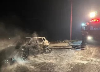 Incêndio destrói Land Rover em Maracajá durante a madrugada