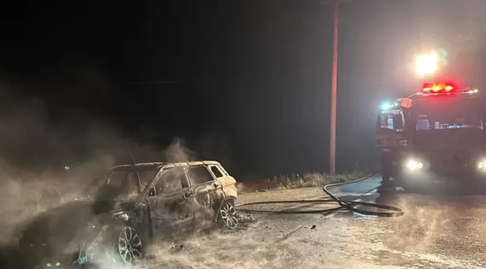 Incêndio destrói Land Rover em Maracajá durante a madrugada