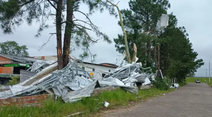 Sombrio declara situação de emergência após tempestade com microexplosões