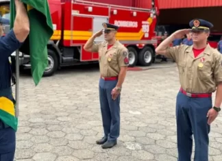 Formatura no Corpo de Bombeiros Militar de Araranguá