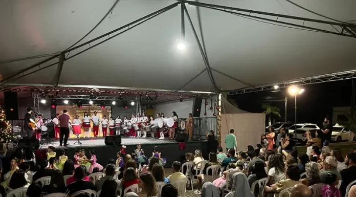 Santa Rosa do Sul iluminada para a abertura do Natal