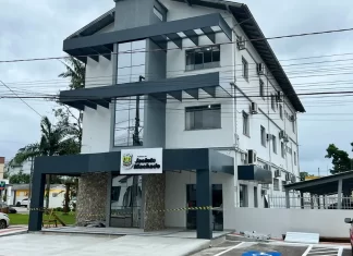 Jacinto Machado: Revitalização da Prefeitura chega à fase final