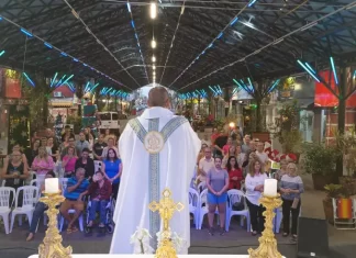 Natal em Sombrio: palco da Rua Coberta recebe Missa de Cura e Libertação