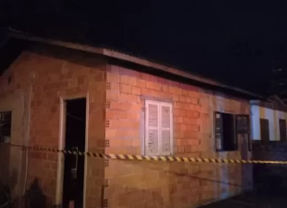 Incêndio e registrado em residência Balneário Gaivota