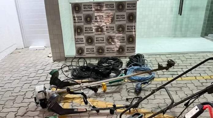 Brigada Militar prende dois homens por tráfico de drogas e receptação em Torres e Tramandaí no RS