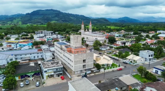Hospital de Praia Grande vai gerar cerca de 100 novos empregos após ampliação