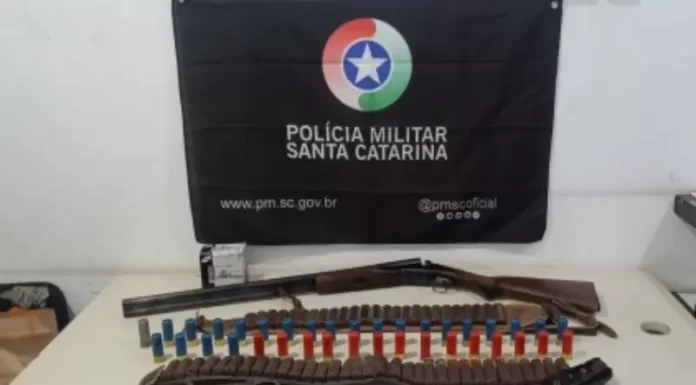 Denúncia anônima leva à prisão de homem com espingarda e munições em São João do Sul