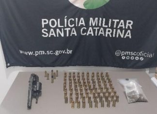 Operação conjunta apreende drogas, arma e munições em Passo de Torres