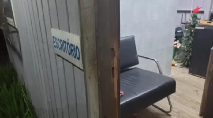 Homem é detido por furto de televisão em empresa de Araranguá