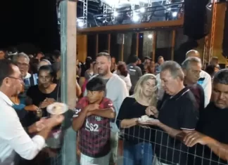 Balneário Gaivota Comemora 29 Anos com Bolo Gigante e Abertura das Festas de Fim de Ano!