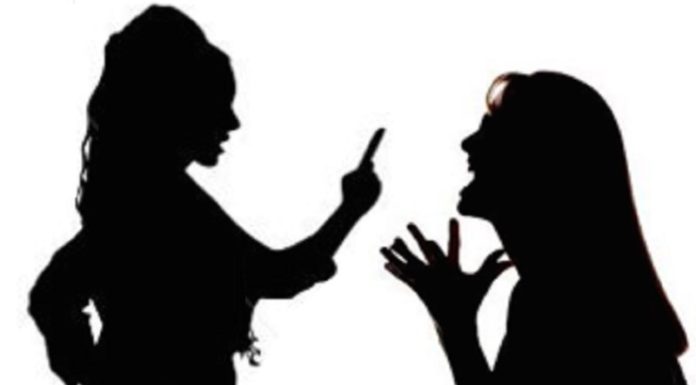 Discussão termina em agressão e confusão entre duas mulheres