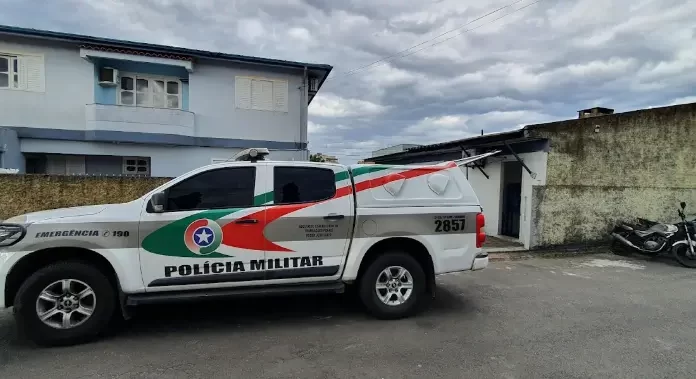 Homem é preso após ameaçar mulher com faca em Arroio do Silva