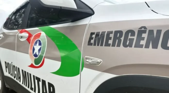 Adolescente é agredida com soco no rosto em Araranguá; vítima é funcionária de uma lanchonete