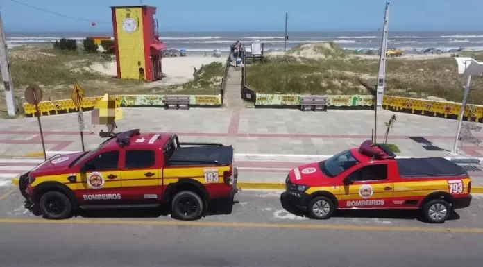 Populares e Guarda-Vidas Salvam Jovem de Afogamento em Balneário Gaivota