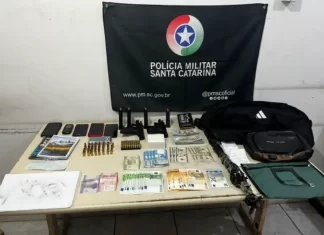 Polícia Militar Prende Suspeitos e Recupera Armas e Objetos Furtados em Araranguá