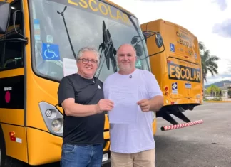 Tiago Zilli entrega recursos para Saúde e Educação em Meleiro