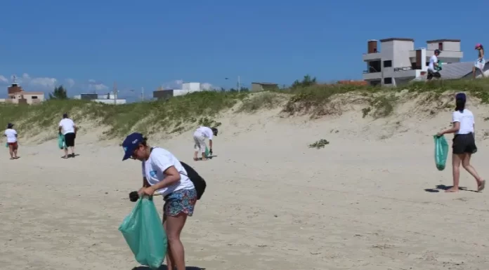 Gaivota Saneamento convida população para mutirão de limpeza da orla