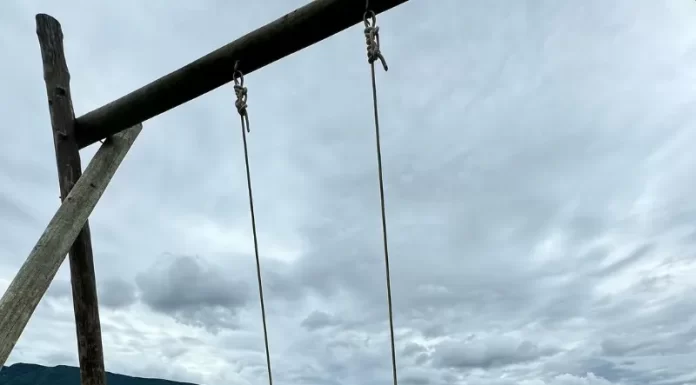 Medalhista olímpica Rebeca Andrade faz viagem turística a Praia Grande