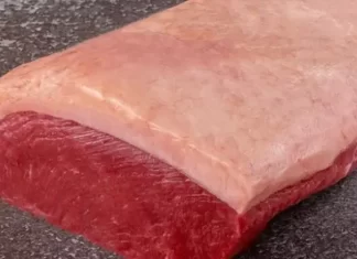 Homem é flagrado furtando picanha e pão de alho em supermercado de Sombrio