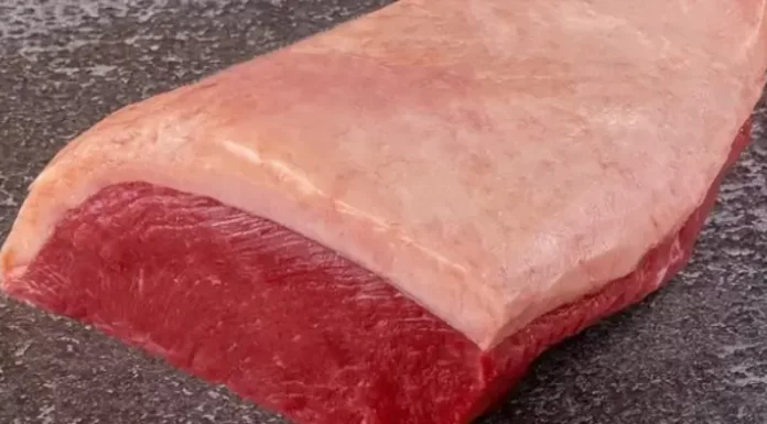 Homem é flagrado furtando picanha e pão de alho em supermercado de Sombrio