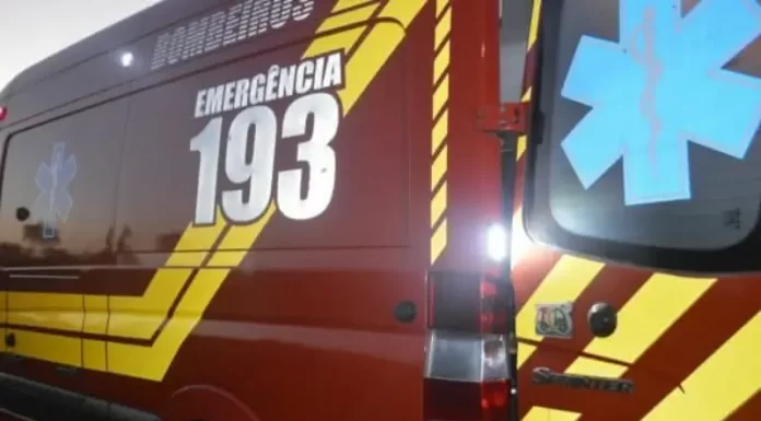 Guarda-vidas resgatam casal no Rio Mampituba