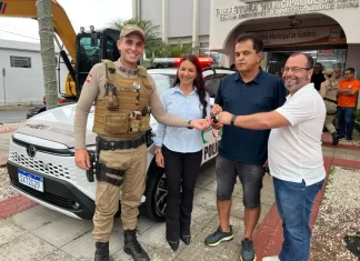 Prefeitura de Sombrio entrega novo veículo para a Polícia Militar