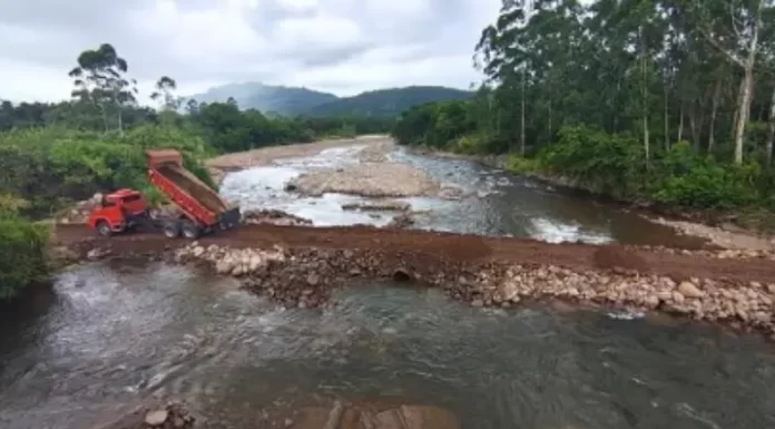 Prefeitura de Praia Grande libera acesso paralelo enquanto a Ponte do Rio Pavão passa por obras