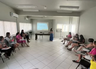 Santa Rosa do Sul: Diretoras de escolas recebem instrução sobre gestão patrimonial