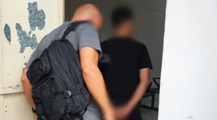 Polícia Civil prende jovem por roubo a residência e veículo em Criciúma