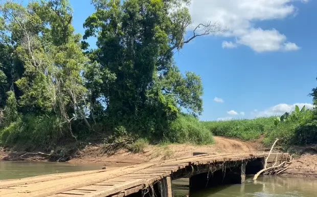 Ponte de Vila São José é parcialmente interditada por questões de segurança