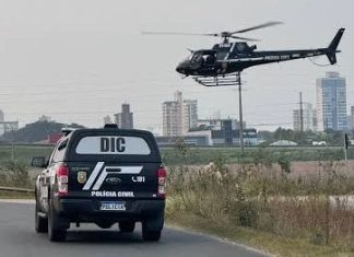 DIC de Tubarão prende dois indivíduos por tráfico de drogas e associação para o tráfico.
