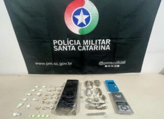 Dupla é presa por tráfico de drogas e uso de documento falso em Araranguá