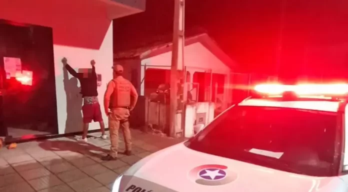 Polícia Militar intensifica rondas e captura foragido da Justiça em Sombrio