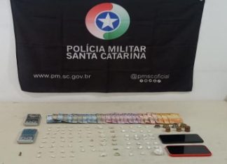 Polícia desmantela ponto de tráfico em Araranguá: pai e filho são presos