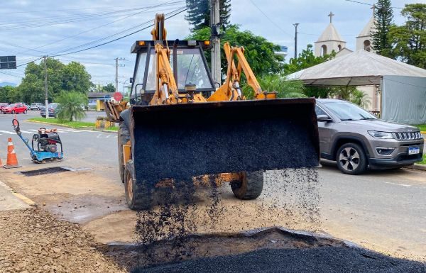 Administração municipal de São João do Sul inicia operação tapa buraco