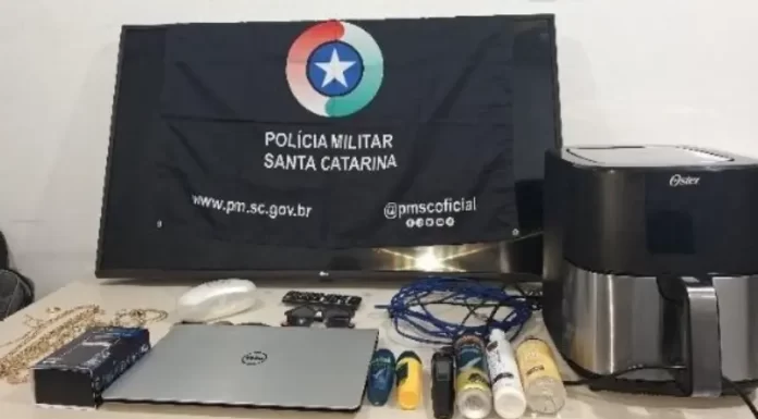 Polícia prende suspeitos e recupera objetos furtados em Sombrio