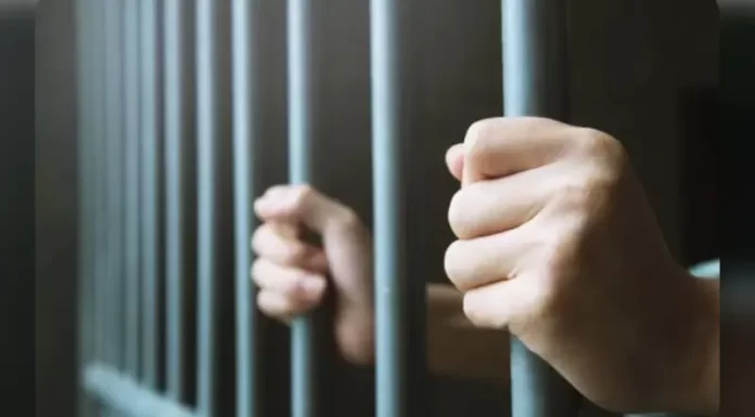 PM de Sombrio prende suspeito de homicídio durante patrulhamento