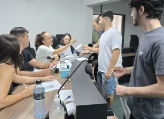 Câmara de Vereadores de Sombrio recebe estudantes universitários