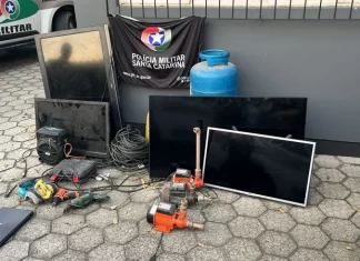 Polícia prende homem por tráfico de drogas e apreende mercadorias suspeitas em Balneário Gaivota