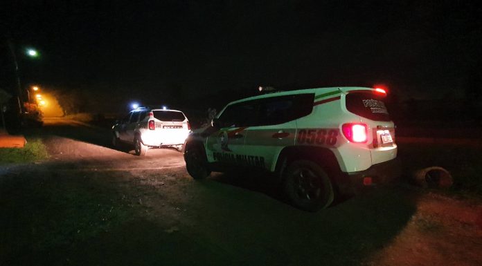 Homem é espancado por traficantes em criciúma após ser confundido com outra pessoa